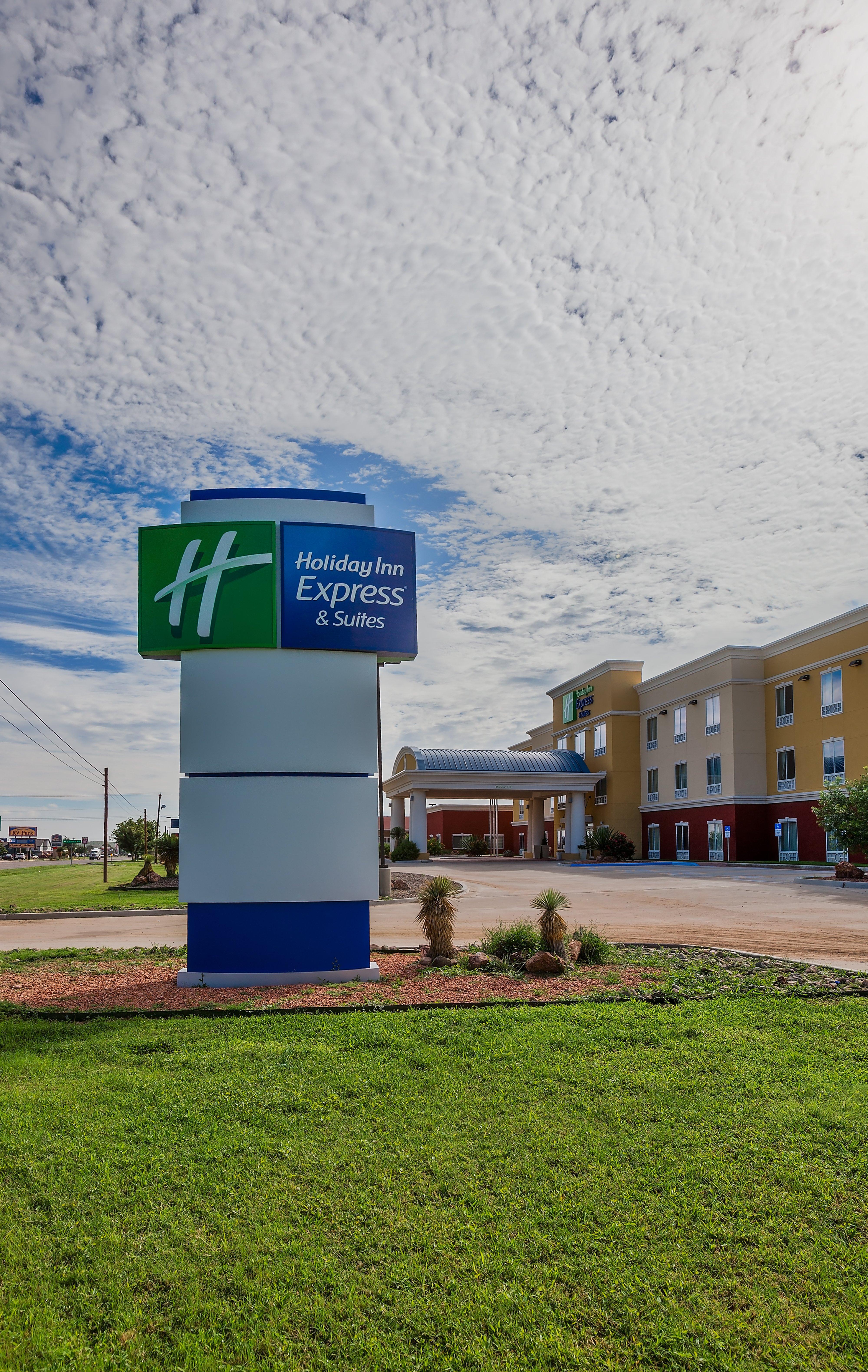 Holiday Inn Express And Suites Alpine By Ihg Dış mekan fotoğraf