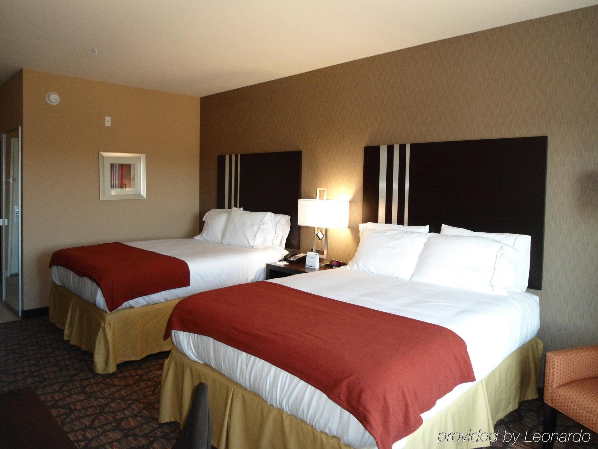 Holiday Inn Express And Suites Alpine By Ihg Oda fotoğraf