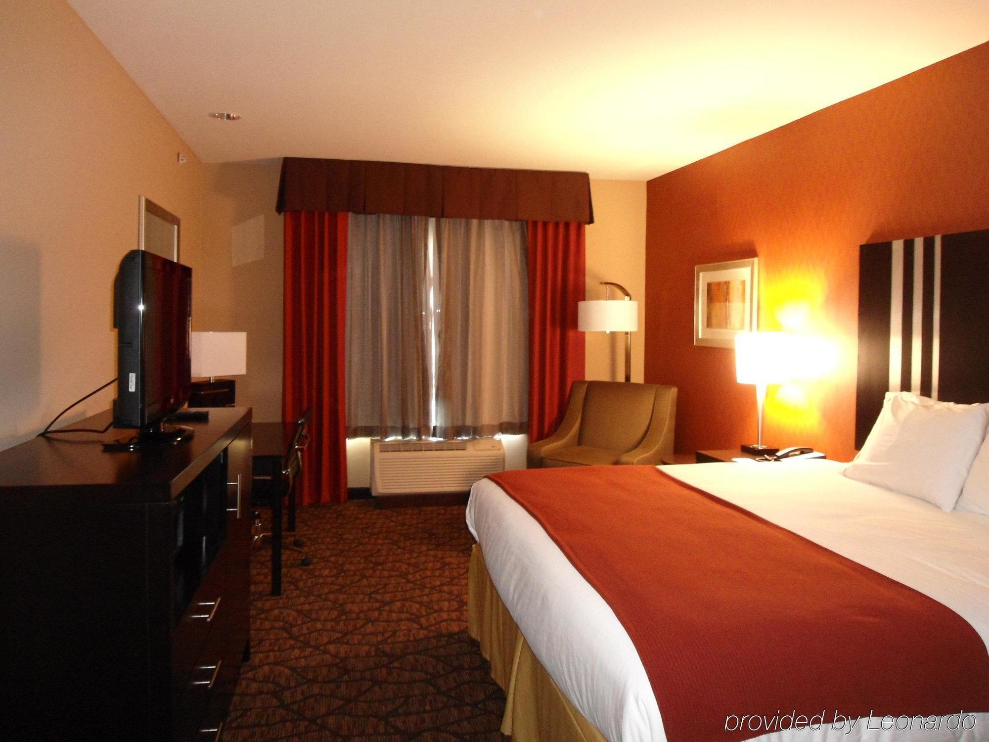 Holiday Inn Express And Suites Alpine By Ihg Oda fotoğraf